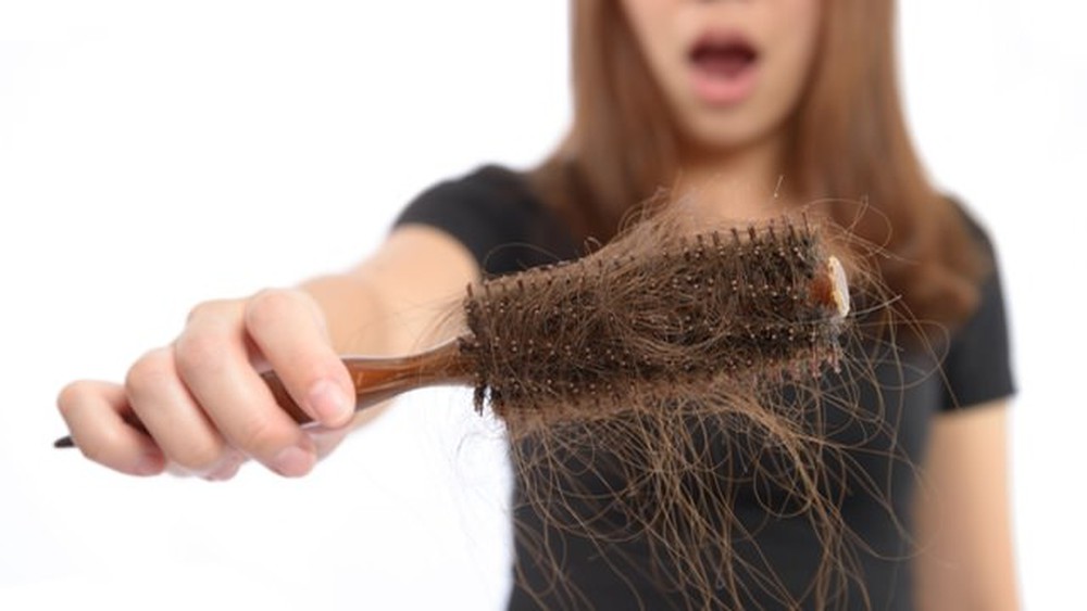 Thời điểm rụng tóc theo mùa vào tháng 4 và 7.